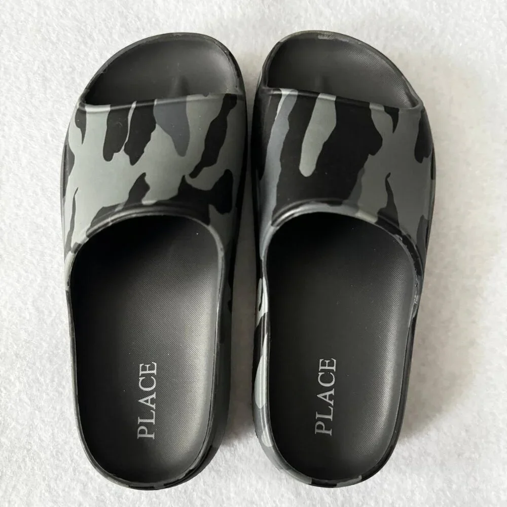Children’s Place Unisex Easy Slip On Slides - Size 1Y.